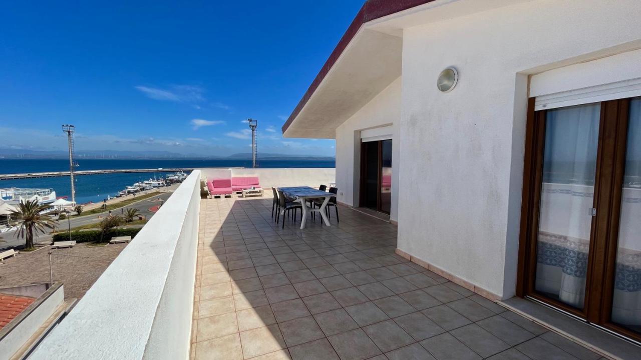 Attici Con Terrazzo Vista Mare Apartment Calasetta Ngoại thất bức ảnh