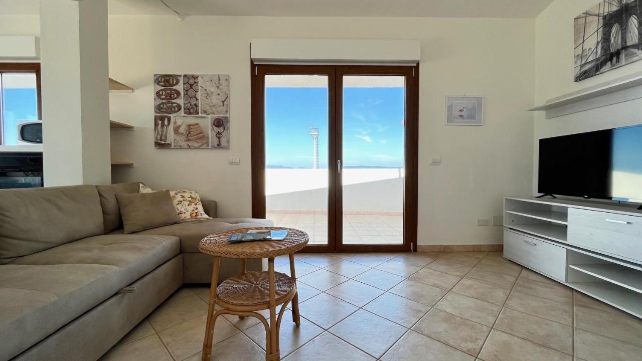 Attici Con Terrazzo Vista Mare Apartment Calasetta Ngoại thất bức ảnh