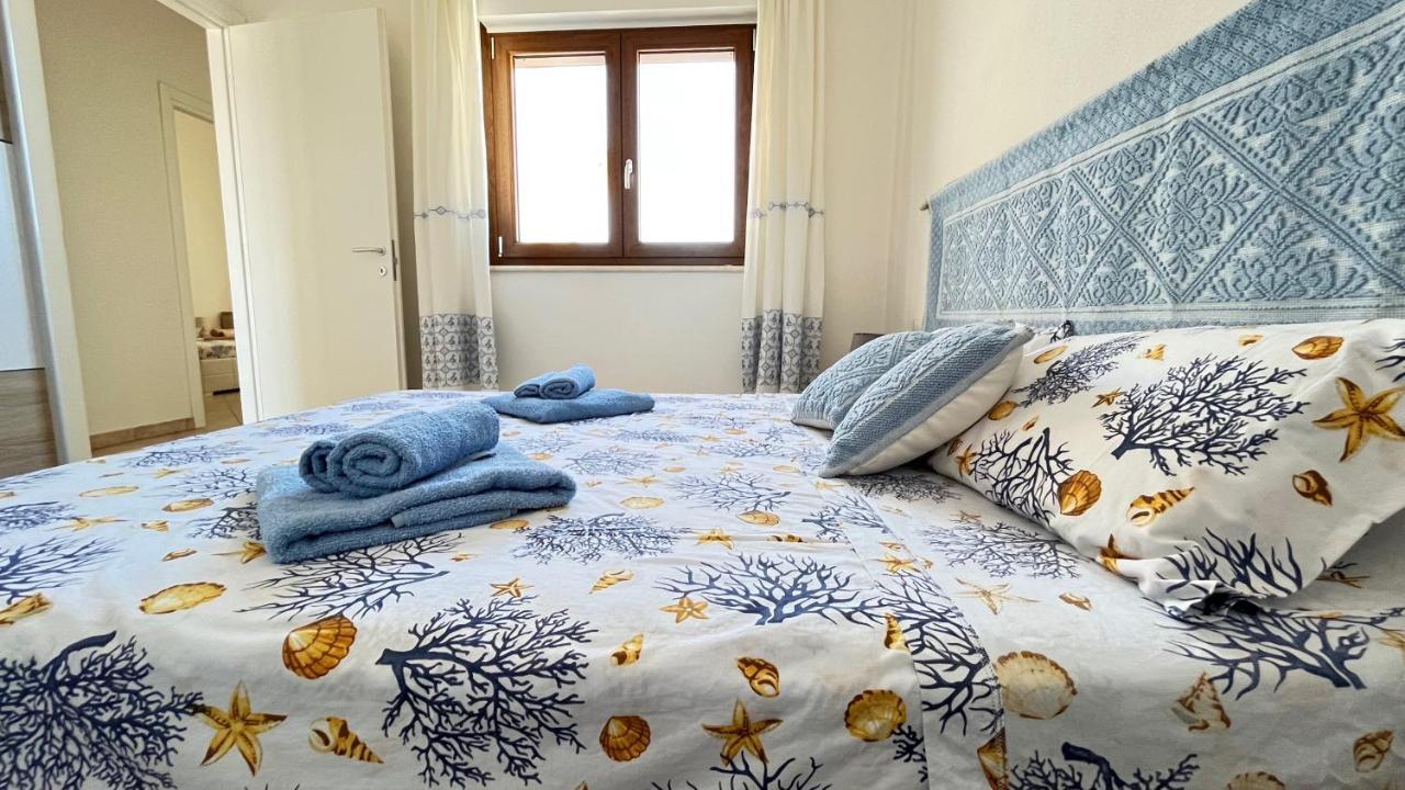 Attici Con Terrazzo Vista Mare Apartment Calasetta Ngoại thất bức ảnh