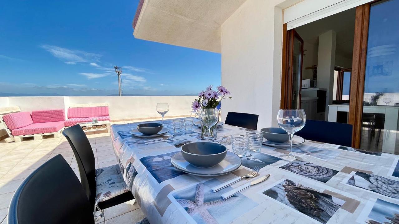 Attici Con Terrazzo Vista Mare Apartment Calasetta Ngoại thất bức ảnh