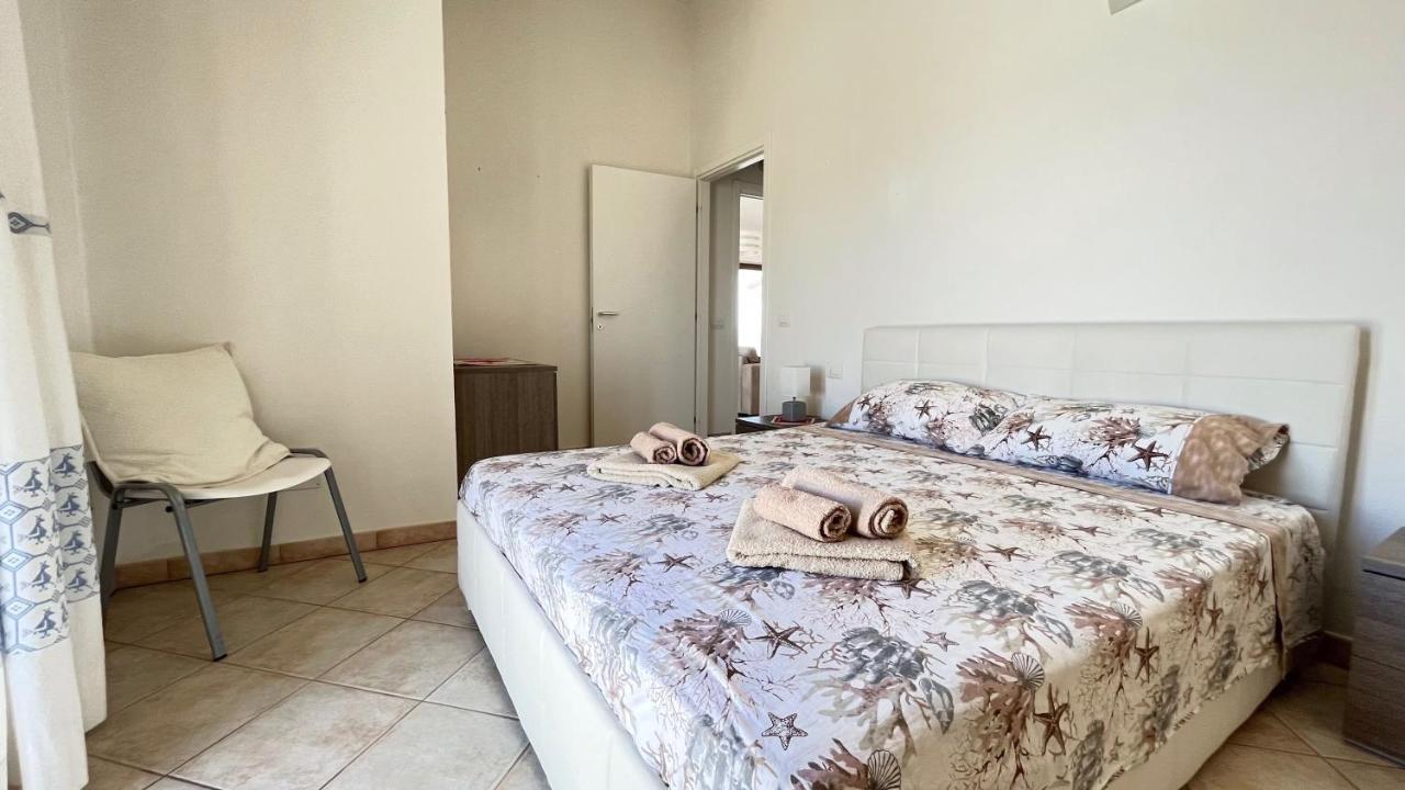 Attici Con Terrazzo Vista Mare Apartment Calasetta Ngoại thất bức ảnh
